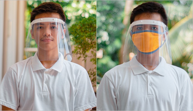 cara memasang face shield